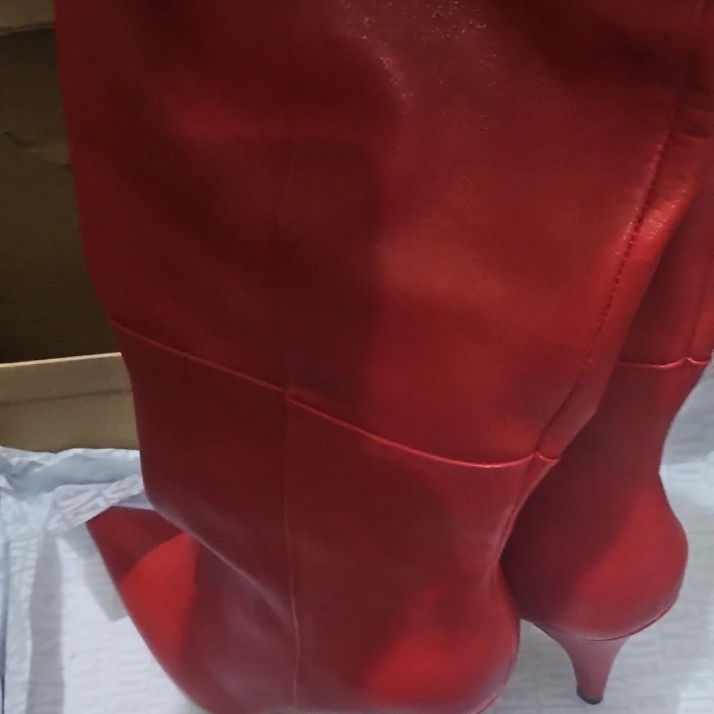 Steve Madden Women's Bellamie Knee-High Slouch Dress Boots - Red Le. USED ONCE